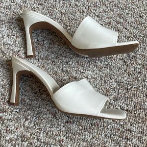 Asos design wide fit Hattie mid-heeled mule in white size 8